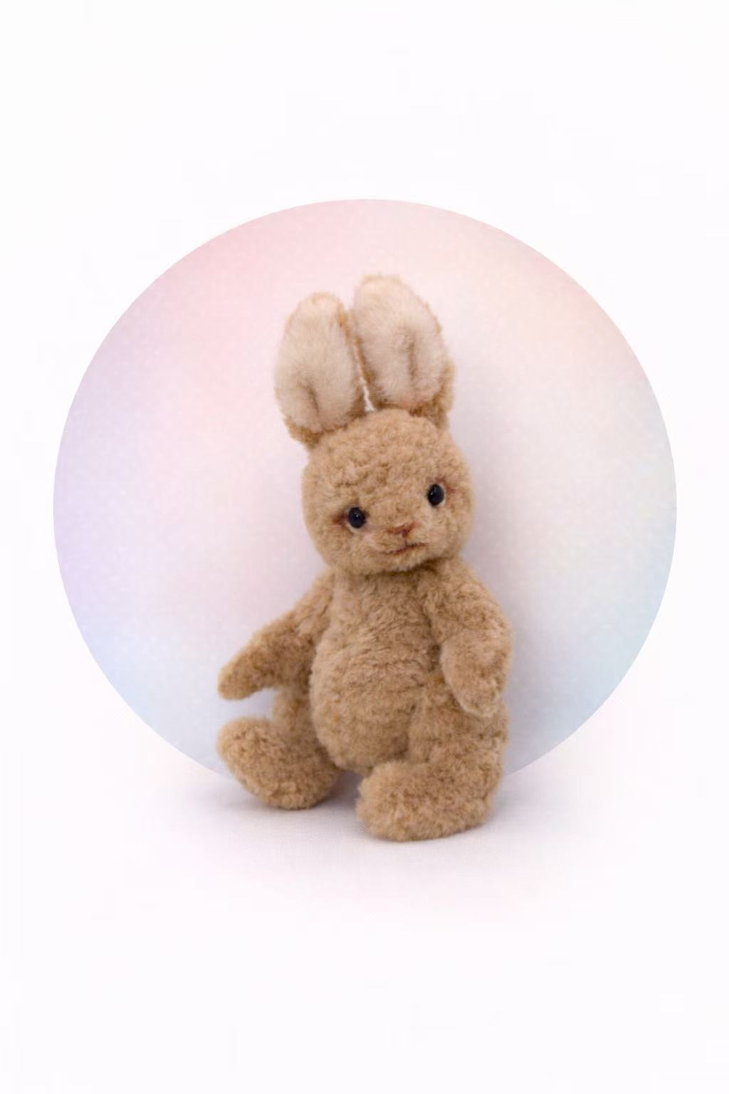 森のうさぎ — 小麦色